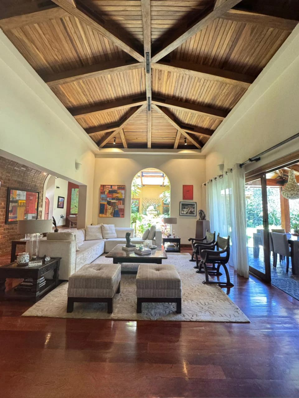 Zurcher Masterpiece Heredia: Splendid one story home - photo 3