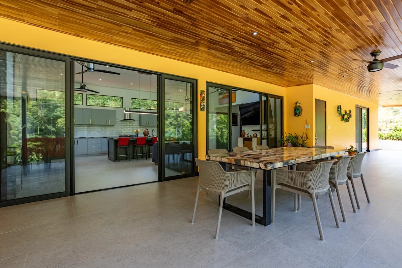 Custom Built Luxury Retreat with Guest Villas in Ojochal - photo 38
