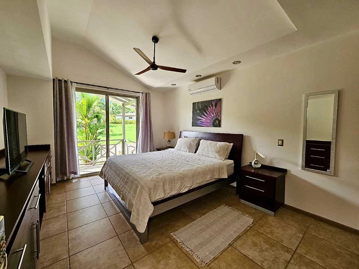 ID 4200: Villa Oasis del Golf: Exceptional Golf Course Living in Los Delfines Golf & Country Club - photo 33