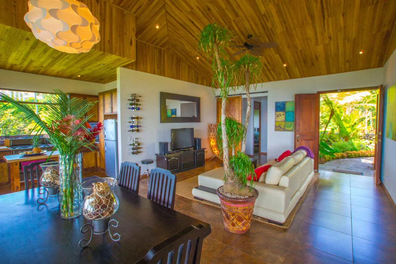 Luxury Vacation Rental Villas for Sale with Amazing Views of Lake Arenal - photo 31