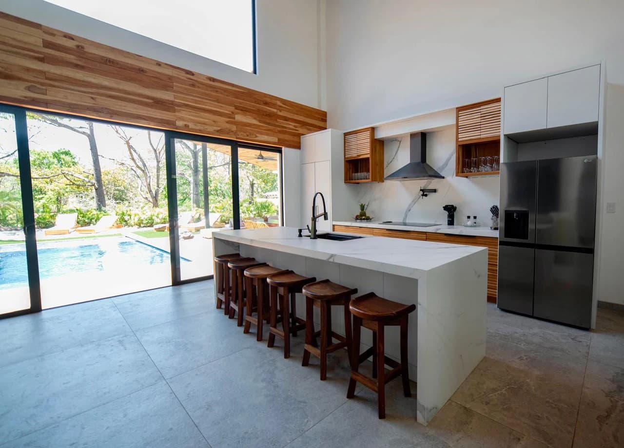 Casa La Ola Perfecta: Luxury 5-Bedroom Home with Pool, short walk to the Beach in Hacienda Pinilla - photo 25