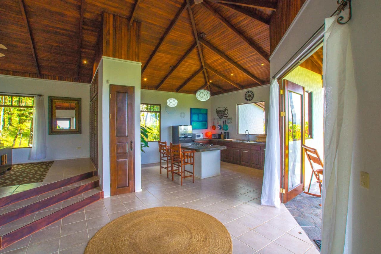 Luxury Vacation Rental Villas for Sale with Amazing Views of Lake Arenal - photo 25