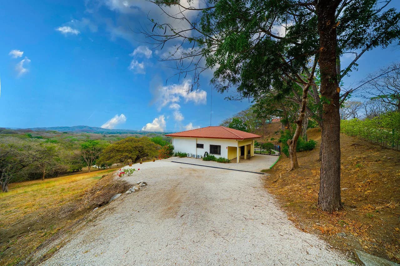 Casa Cartagena: 2Acre Home with Mountain Views in Gated Rancho Cartagena - photo 5