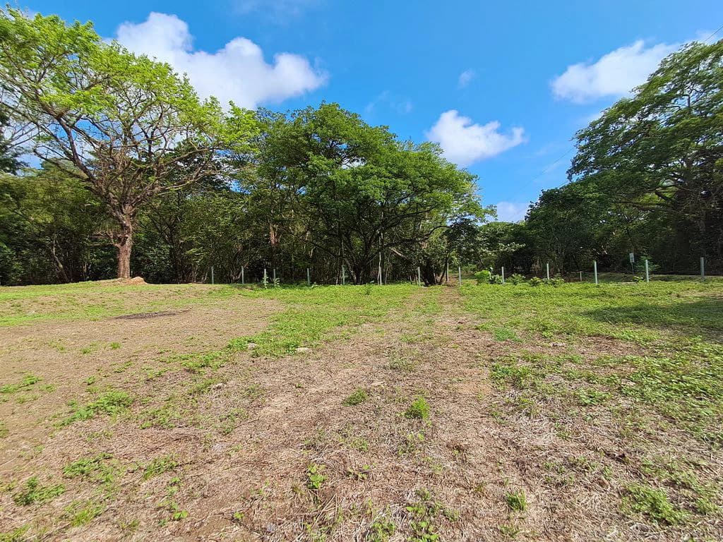 Manantial Lote: Lot Ready-To-Built Project - photo 3
