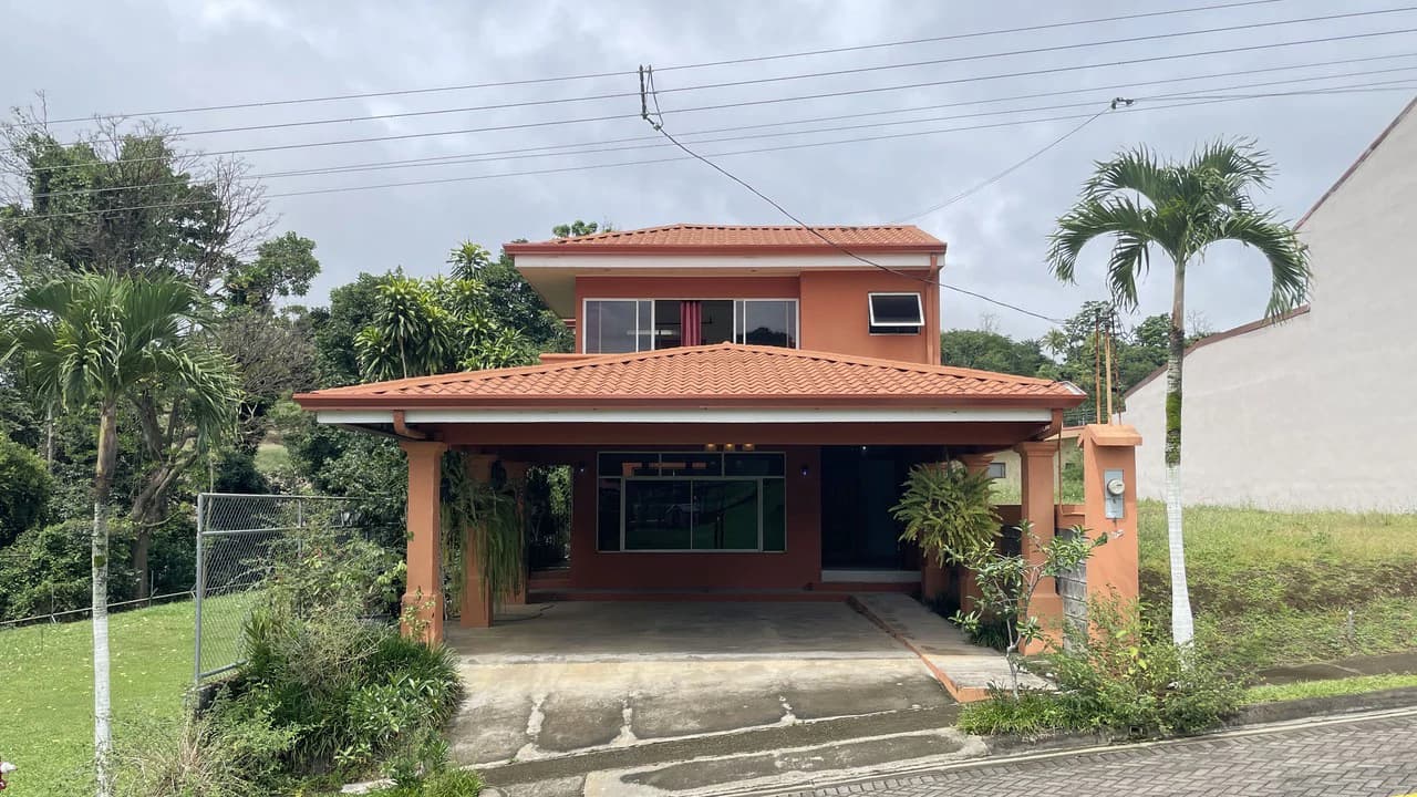 Two-Story House for Sale in Grecia, Alajuela - photo 1