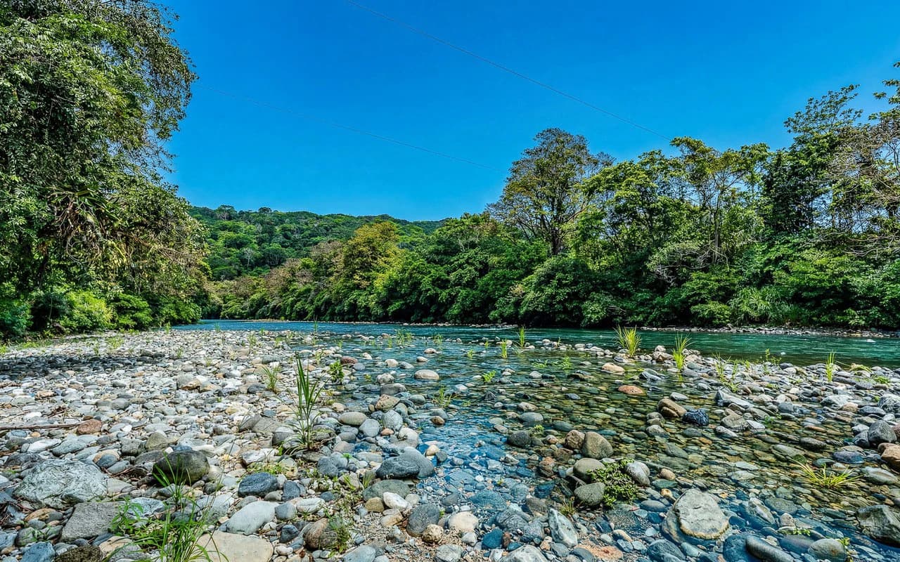 Baru Riverfront Oasis Walkable to Dominical Beaches - photo 2