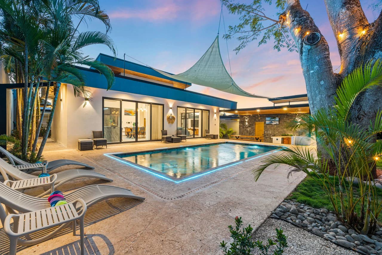 Villa Wahoo: Luxury Beachside Villa in Playa Grande Estates - photo 1