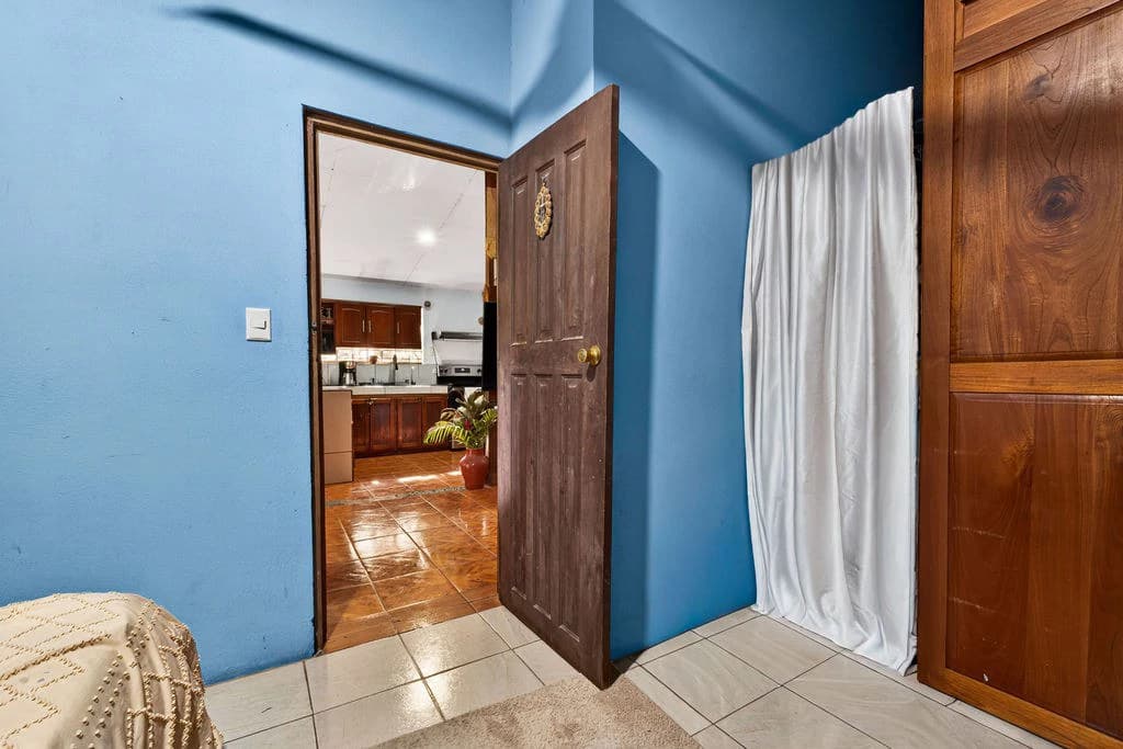 Casa Salinas: Tropical Compound with Multiple Income Opportunities in Playa Grande - photo 13