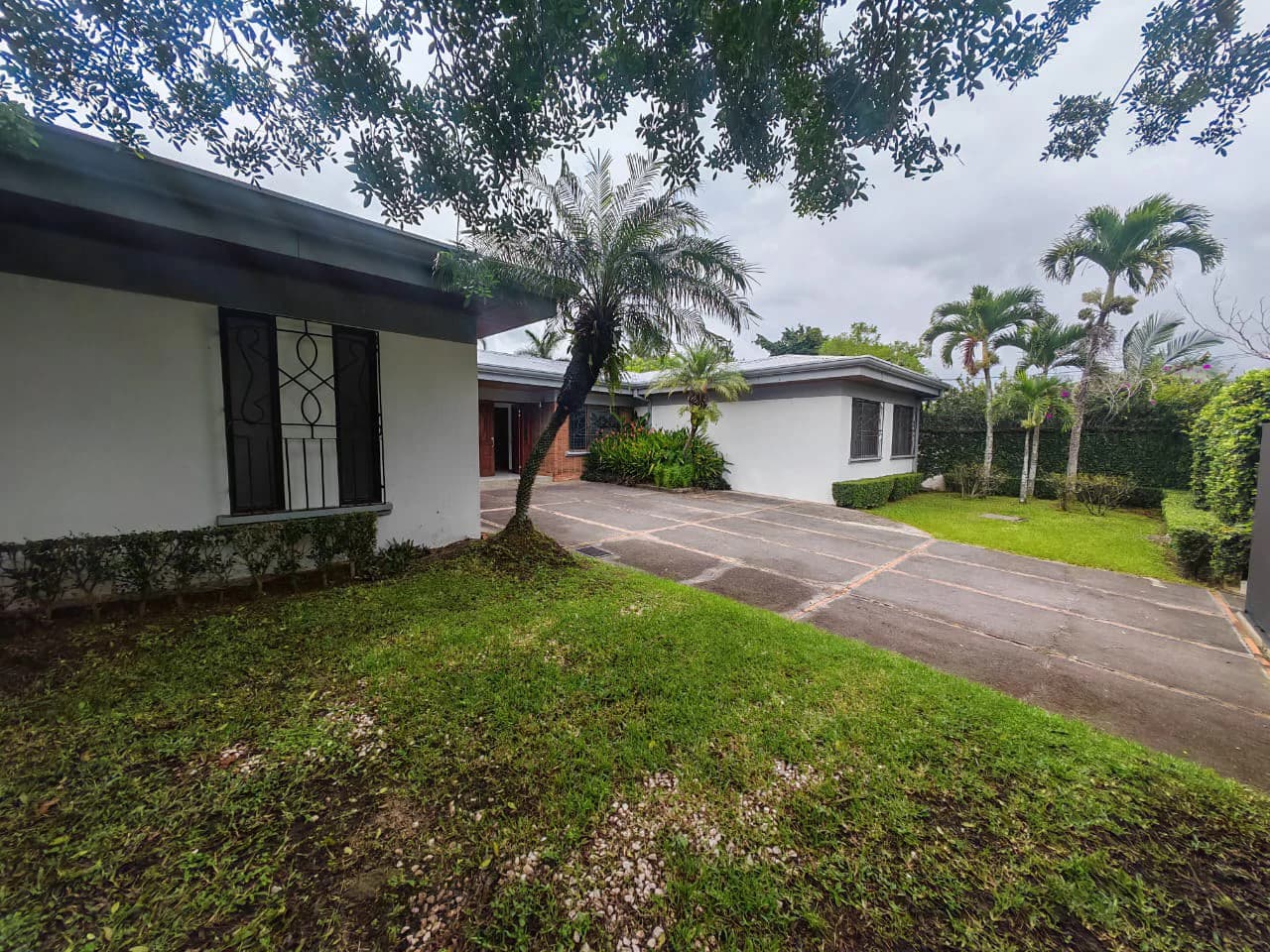 VENTA DE CASA INDEPENDIENTE EN LAURELES DE ESCAZÚ: ENDENT HOUSE FOR SALE IN LAURELES DE ESCAZÚ