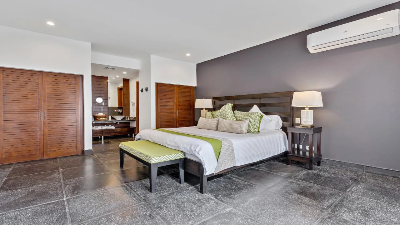 Panoramic Condos 26A: Live in the number one luxury development with private beach in the national reserve of Manuel Antonio - photo 6