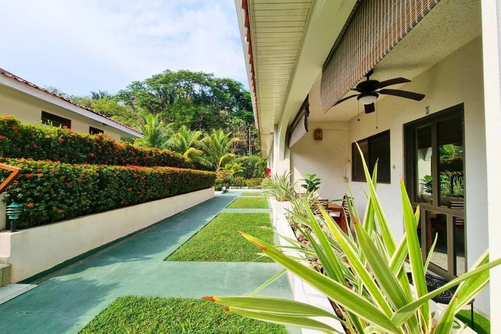 Condo Residencia Anita: Charming One-Bedroom Condo Near the Beach - photo 16