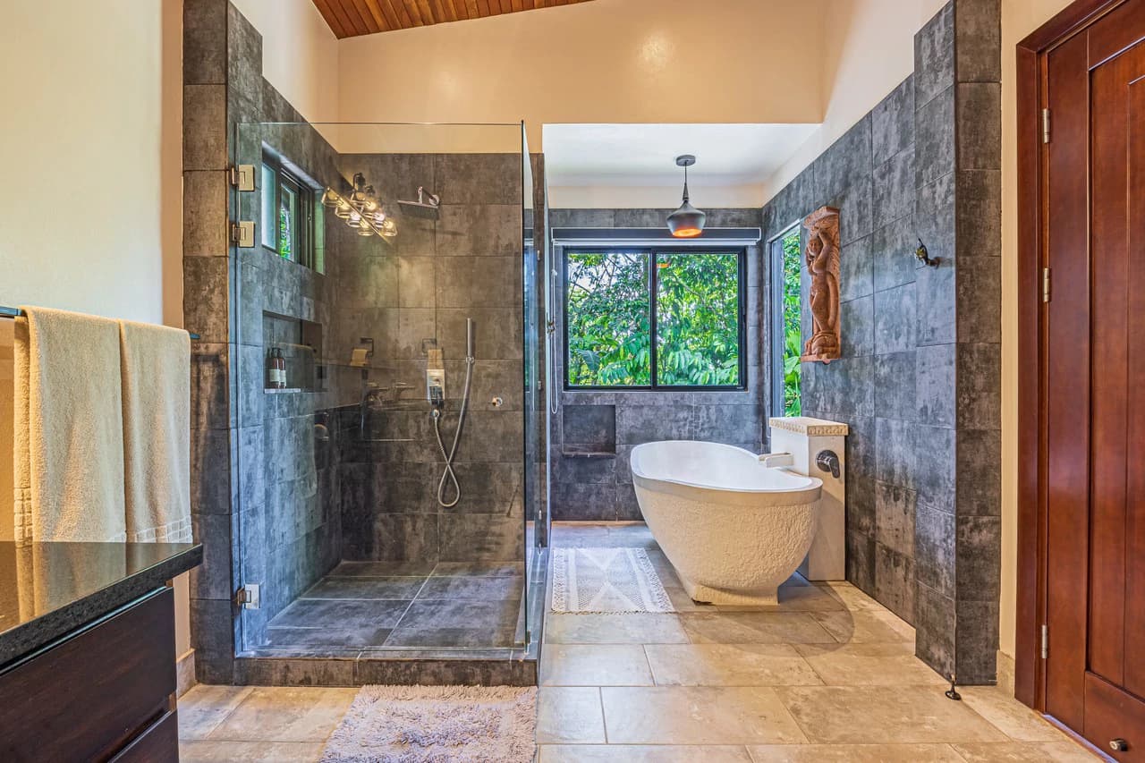 Casa Markissa: Luxury Oceanview Villa with Proven Rental Income. - photo 22