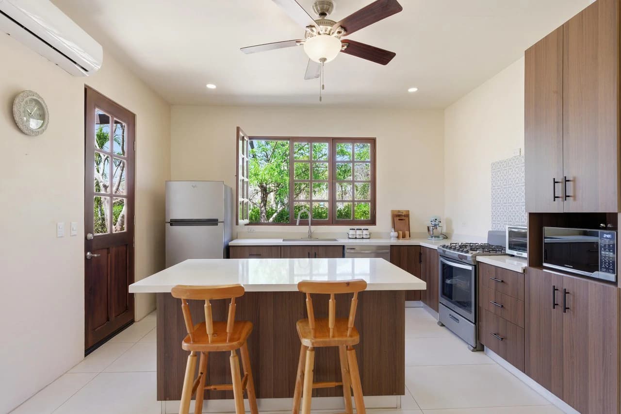 Stella Maris: Tranquil Home Within the Beauty of Altos Los Robles - photo 5