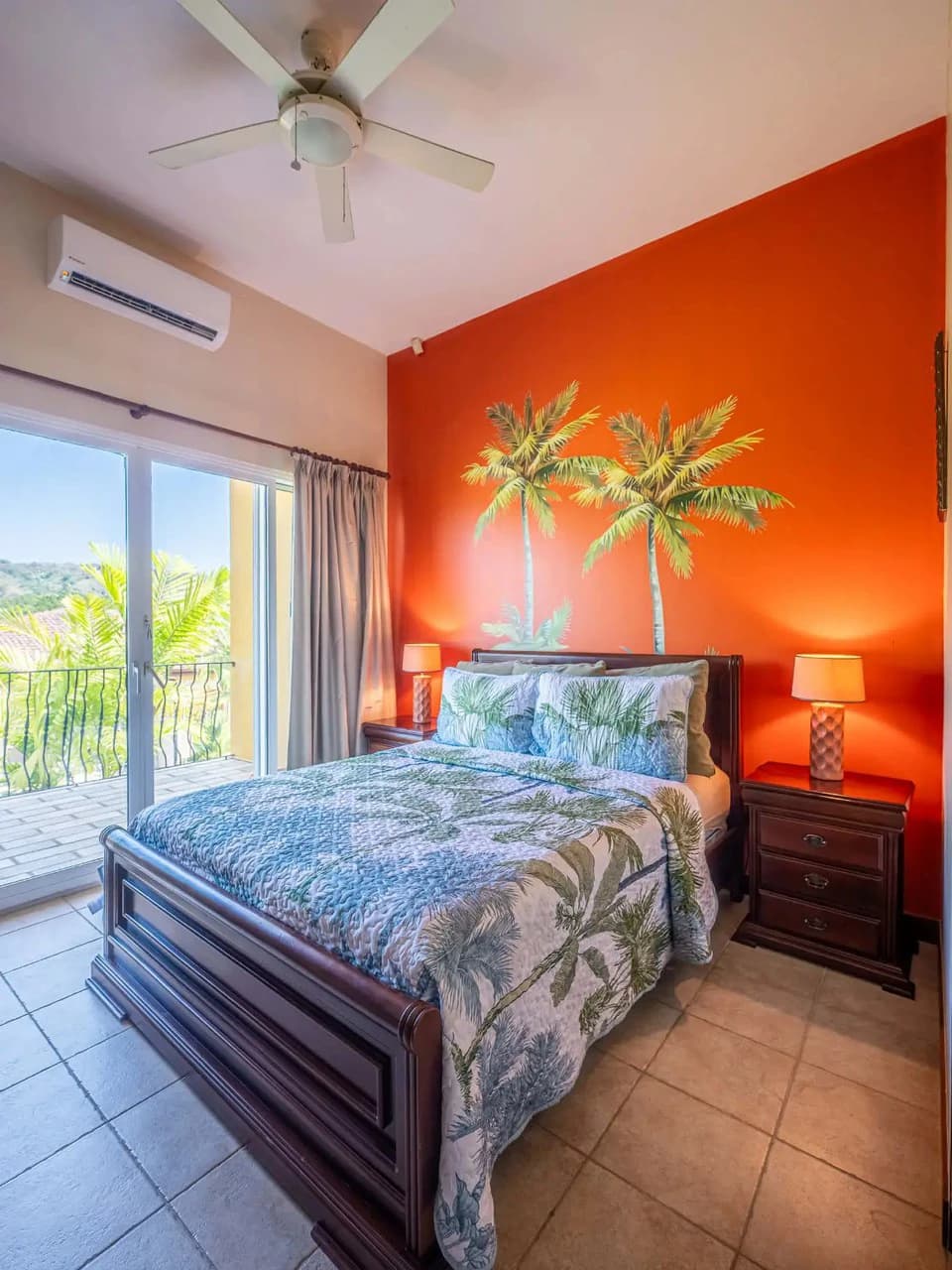 Peaceful and Secure 3BR Condo with Private Pool in Las Lomas - photo 32