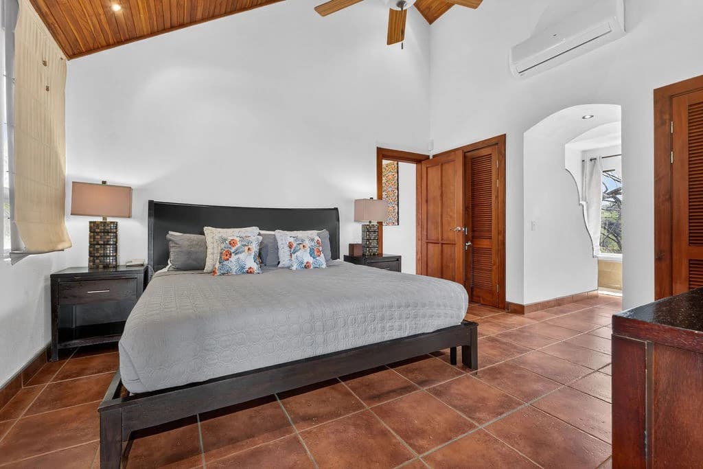Casa de Estrellas: Elegant 4BR Ocean View Home in Pacific Heights, Potrero - photo 37