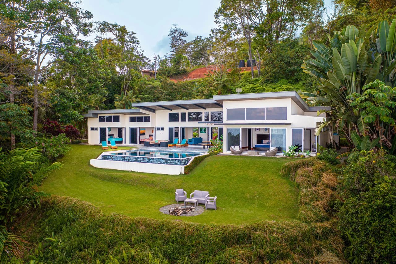 Villa La Luna Gated Estate, Mountainside Home and Whale Tail Views: Mountain House For Sale in Escaleras - photo 2
