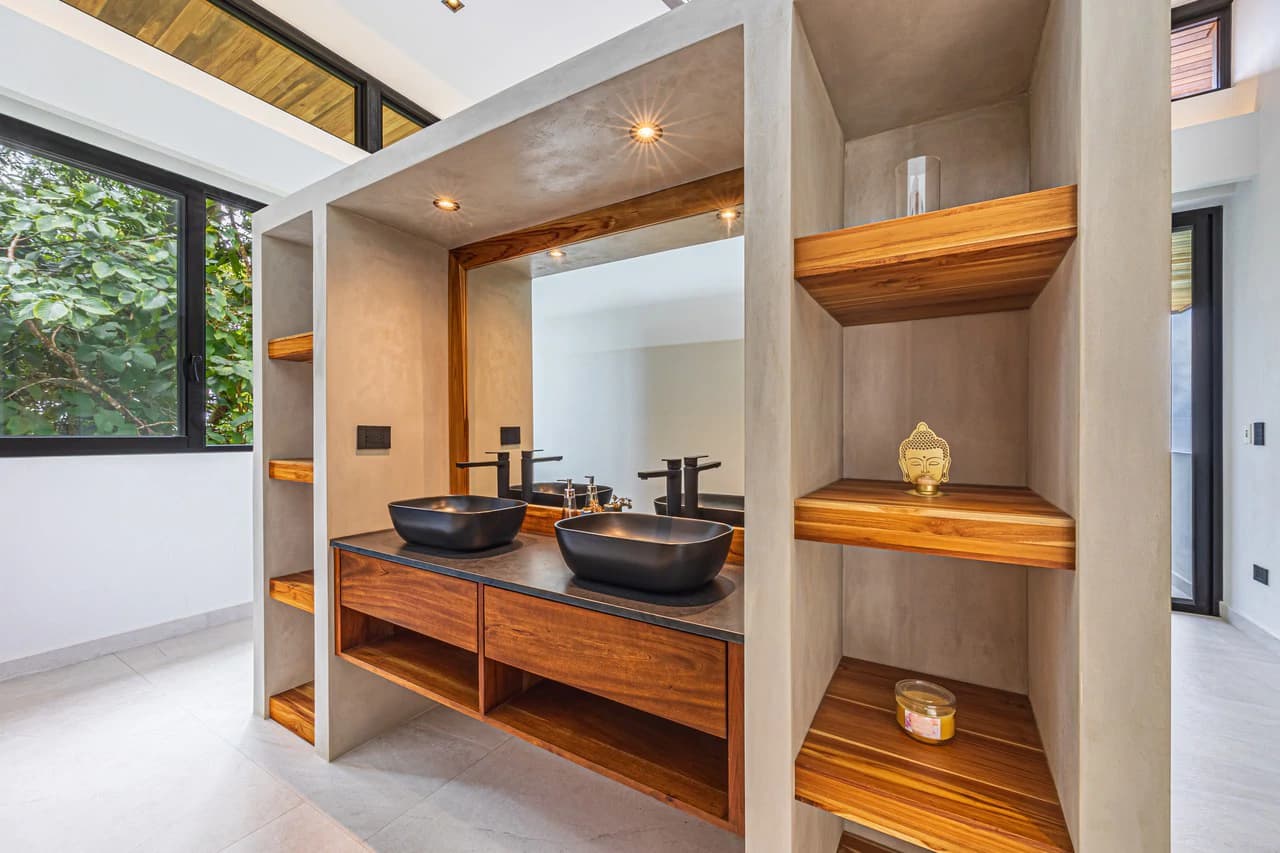 Casa Koules: Architectural 5-Bedroom Oceanview Estate in Prestigious Costa Verde Estates - photo 49