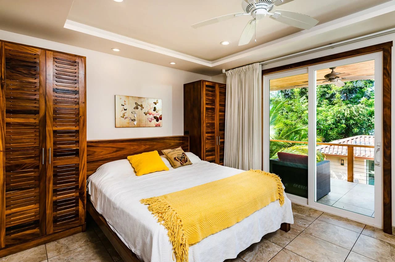 Casa Oltmann: Beach Front Mansion - photo 8