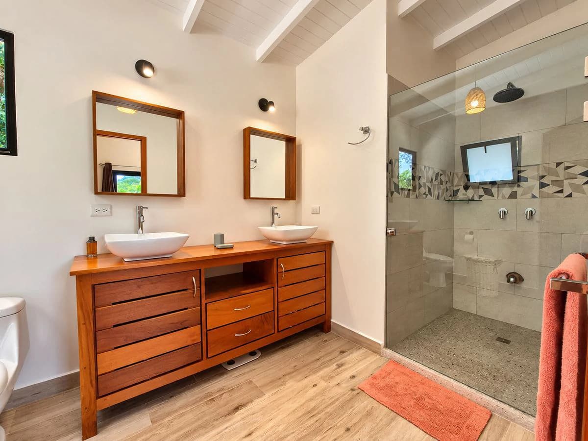 Casa Selva Serena: 3-Bedroom home & Guest Unit | A Rare Tropical Setting Just Minutes from Sámara Beach - photo 17