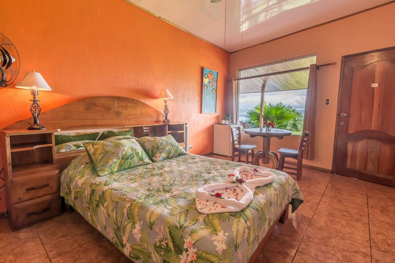 Nepenthe B&B: Hotel / B&B in the Rain Forest with spectacular views of Lake Arenal & Volcano. - photo 24