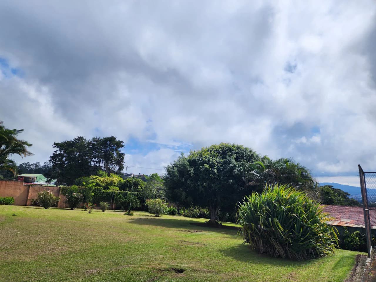 Villa For Sale in San Luis - photo 5