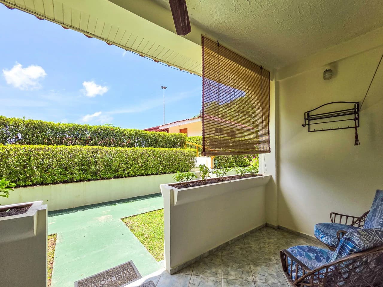 Prime Location 1bed 1bath Condo, Steps From Samara Beach - photo 3