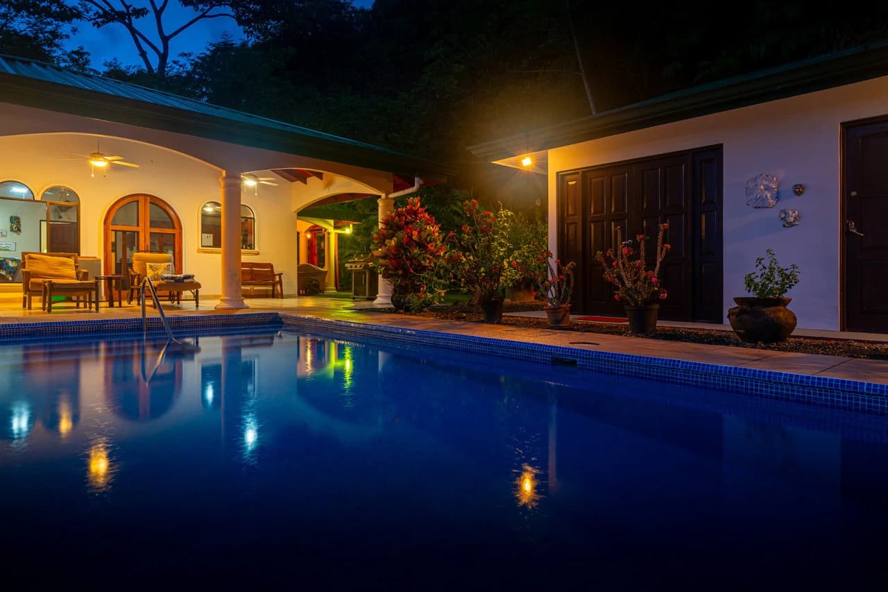 Casa Mono Titi: Front Ridge Ocean View – Tres Rios, Costa Rica