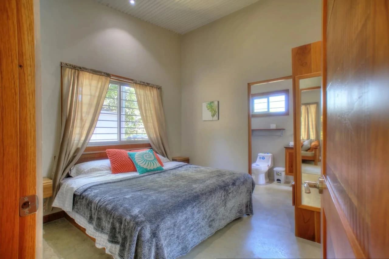 0.2 ACRES – 3 Bedroom Home With Pool Walking Distance To Beach And Surf Breaks, Surfer’s Dream!!!: Near the Coast House For Sale in Playa Pavones - photo 8