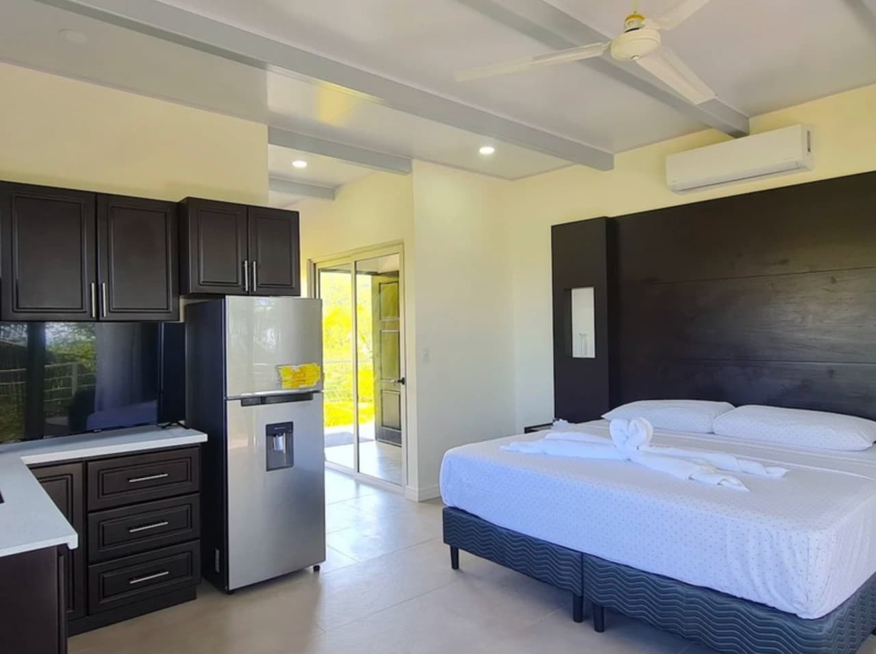APARTMENT TOWER FOR SALE IN DOMINICAL, PUNTARENAS WITH OCEAN VIEW - photo 12