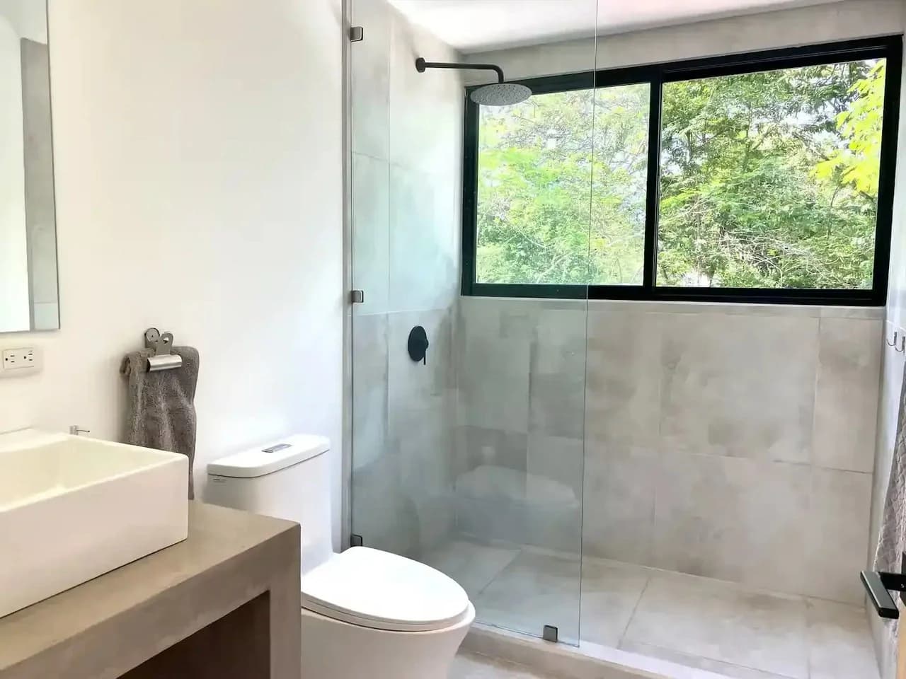 casa pacific: Exclusive Listing | Modern Ocean View Living in carrillo - photo 35