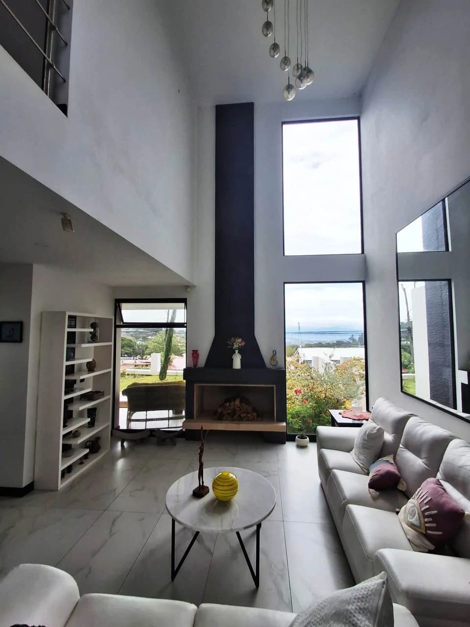 Casa Modern Elegance: 5 Bedrooms...Large Lot and Views! - photo 5