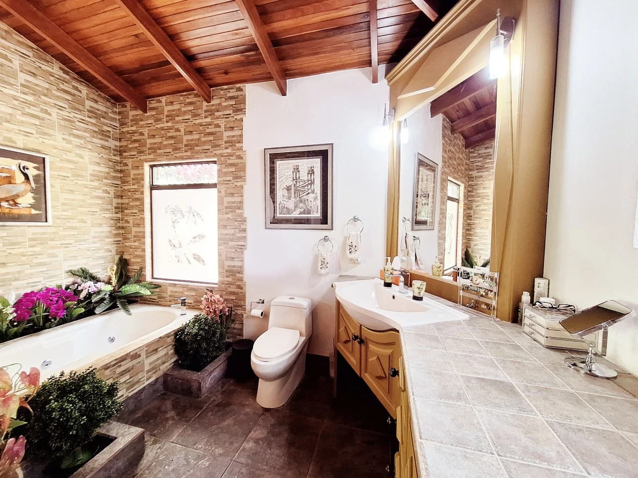 Nature, Privacy & City Views!: Atenas Dream Retreat for Expats & Retirees - photo 12