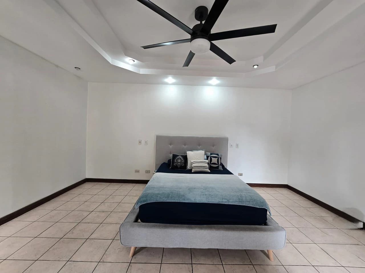 LARGE HOUSE FOR SALE IN MERCEDES NORTE, HEREDIA - photo 40