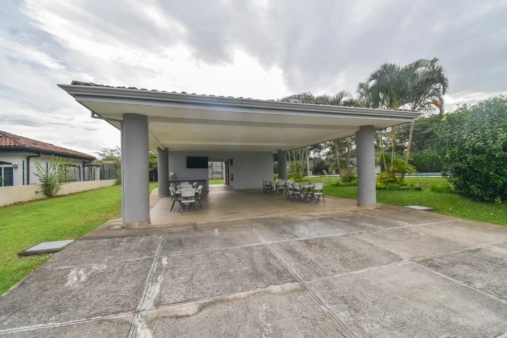 Terreno de 517m2 en Condominio Los Castillos, La Guácima: Home Construction Site For Sale in La Guácima - photo 14