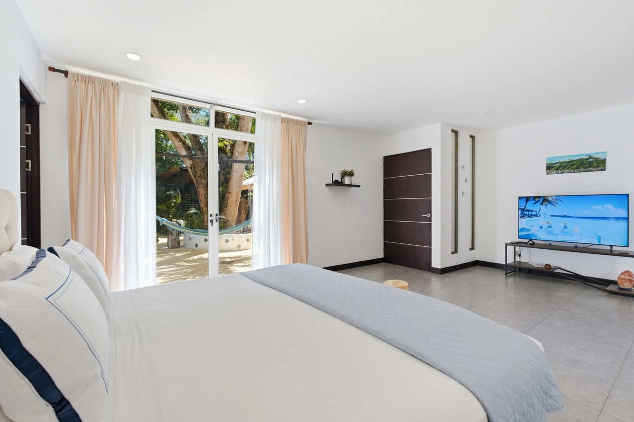 Casa Mykonos: Modern Coastal Living with Private Pool in Surfside Playa Potrero - photo 8