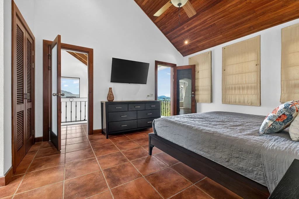 Casa de Estrellas: Elegant 4BR Ocean View Home in Pacific Heights, Potrero - photo 32