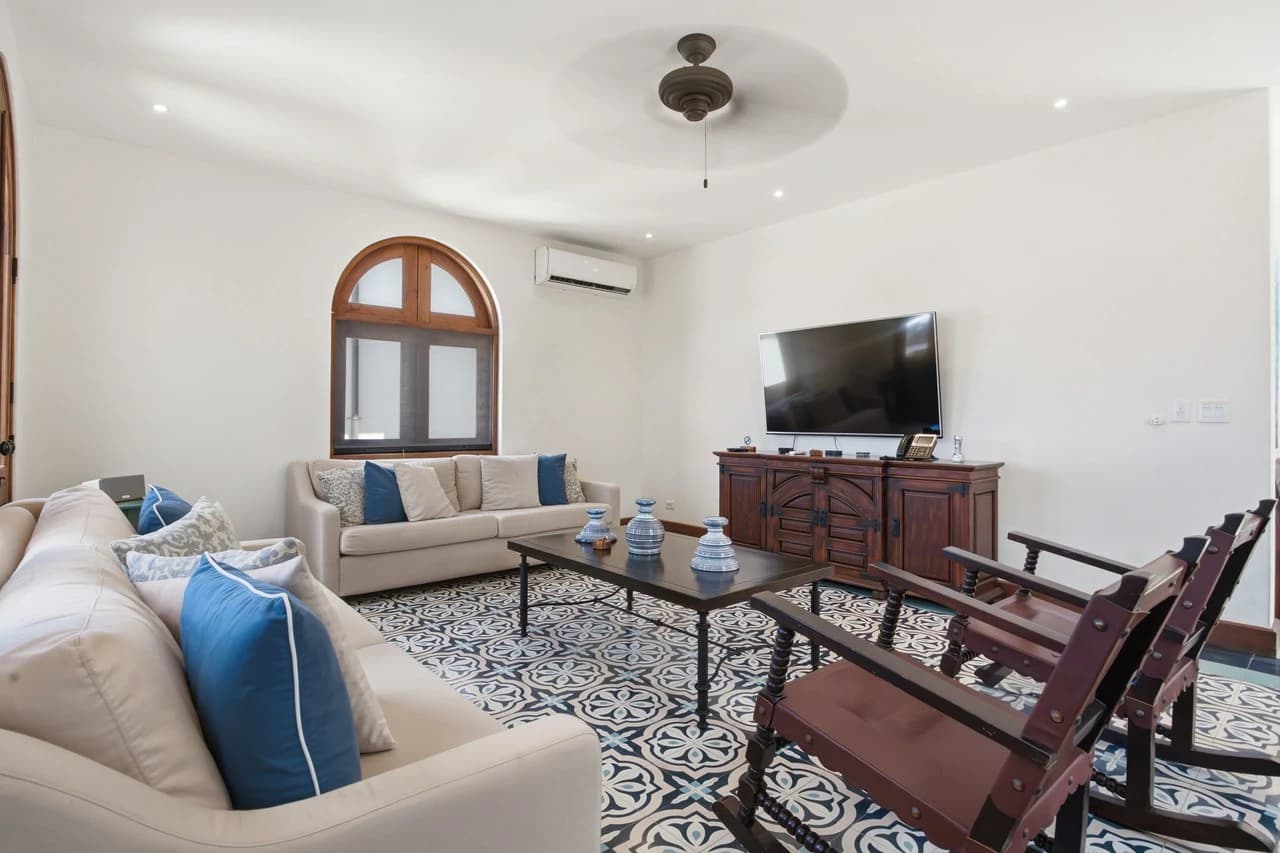 7 Calle La Ronda: Elegant 3-Story Ocean View Hillside Home in Las Catalinas - photo 12