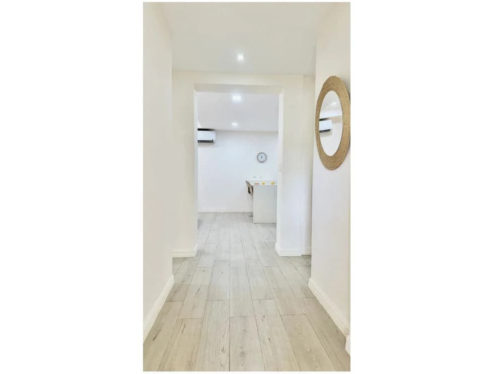 Luxury Apartment in Herradura: 2 Bedrooms, Balcony, and Pool Access - photo 9