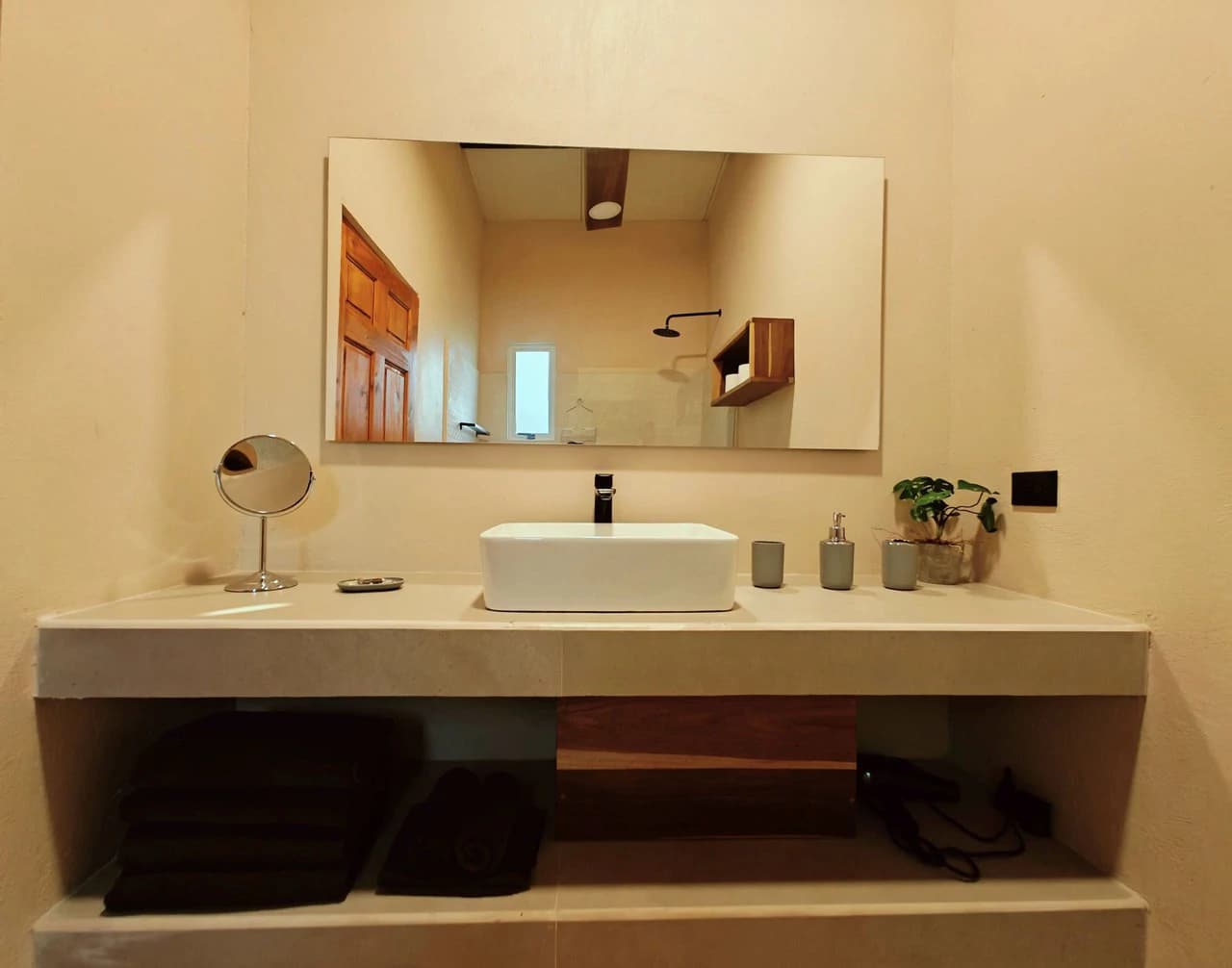 ID 751: Turn-Key Villa with Proven Income Near Cahuita National Park – Main House, Casita, and Stunning Pool on Over Half an Acre - photo 28