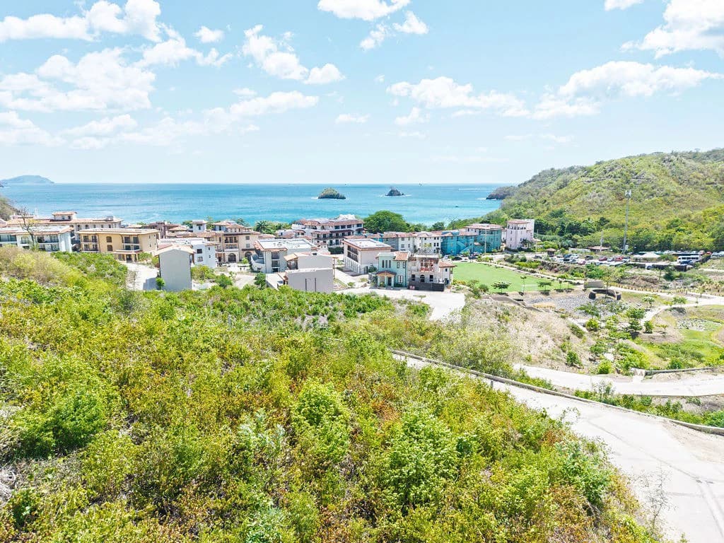 El Prado Lot 96: Build Your Dream Home with Ocean Views in Las Catalinas - photo 3