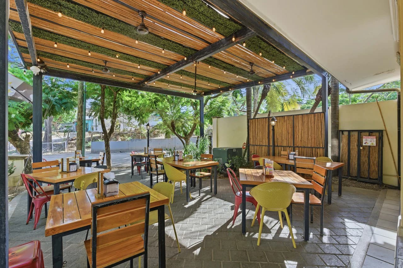 Reparito House: Turnkey Restaurant & Commercial Property for Sale - photo 19