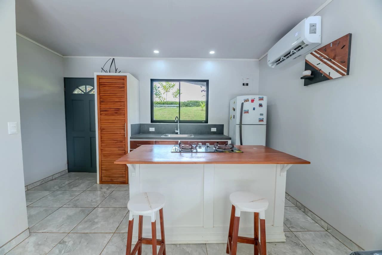 Multi-Family Compound, 4 Fully Furnished Units | 15 Minutes to the Beach - photo 17