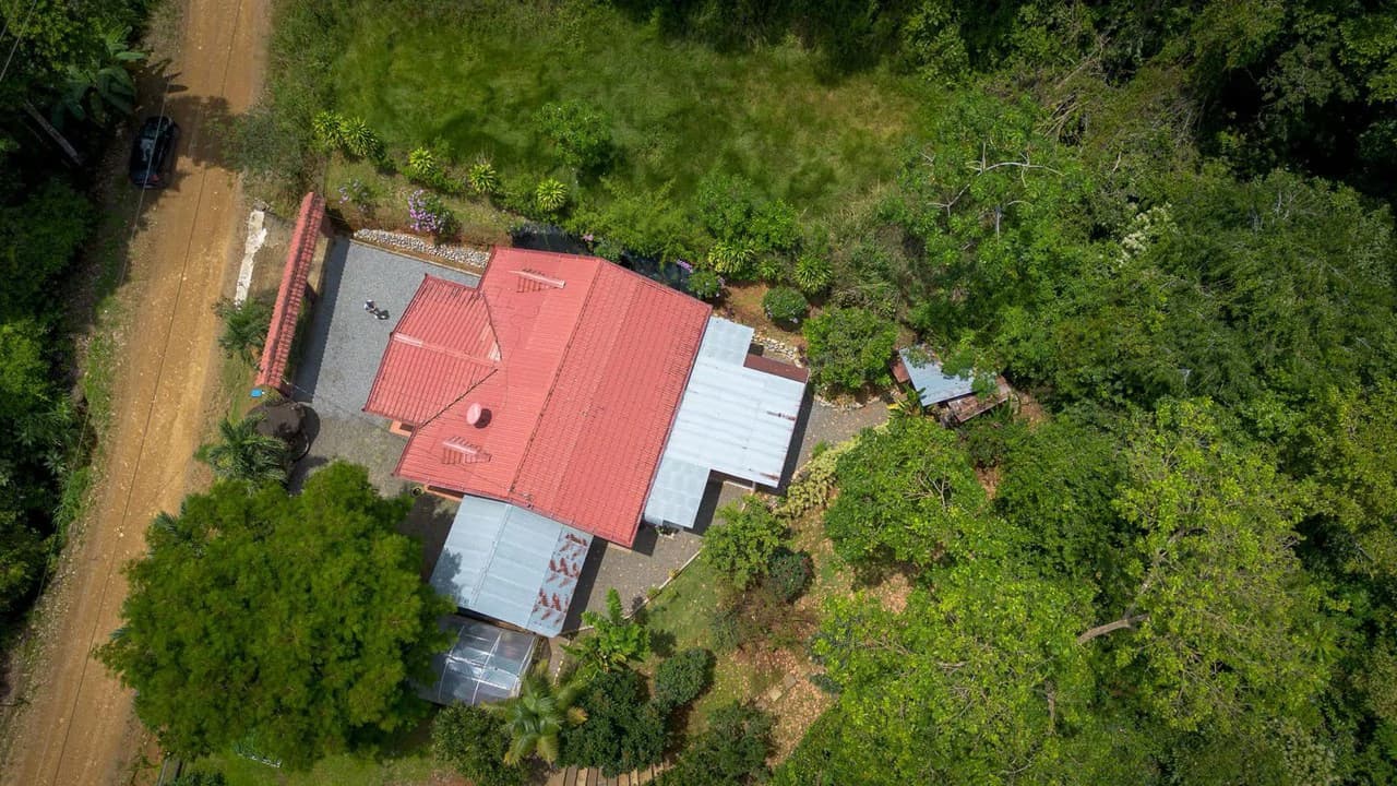 Mountain House For Sale in San Isidro del General - photo 11