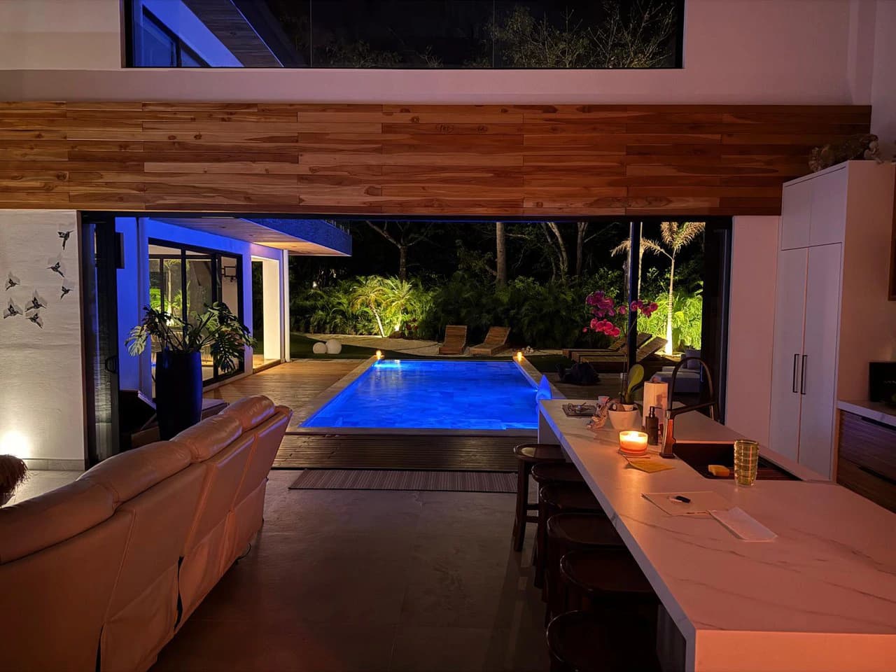 Casa La Ola Perfecta: Luxury 5-Bedroom Home with Pool, short walk to the Beach in Hacienda Pinilla - photo 2