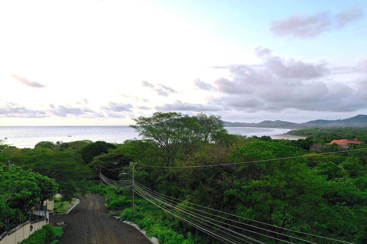 Air T-II: Tamarindo Development Property Right in Town - photo 9