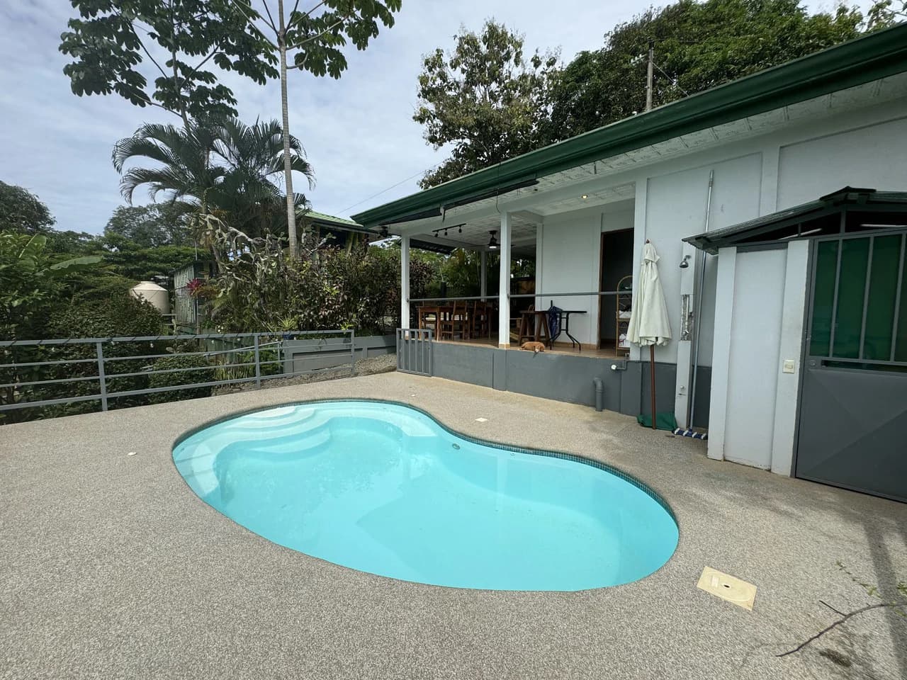 Downtown Uvita Commercial Room Rentals with Restaurant - photo 11