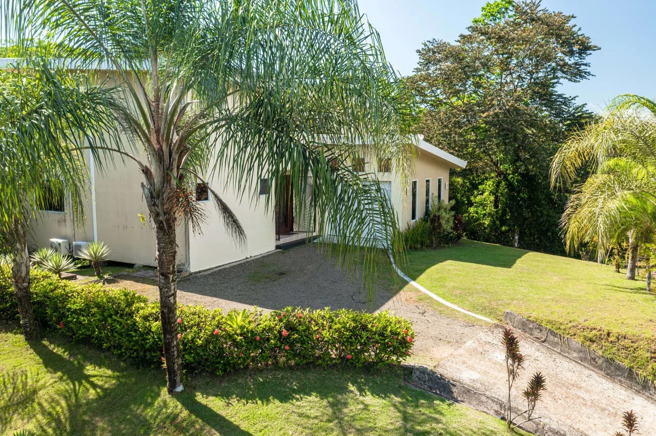 Casa Fox Las Palmas: Mountain House For Sale in Quepos - photo 4