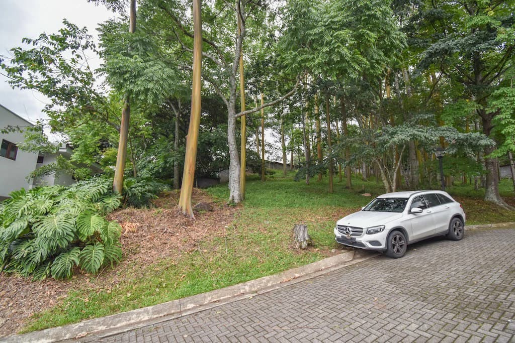 Terreno de 1340.21m2 en Condominio Hacienda Cocoy: Home Construction Site For Sale in Guachipelín - photo 5