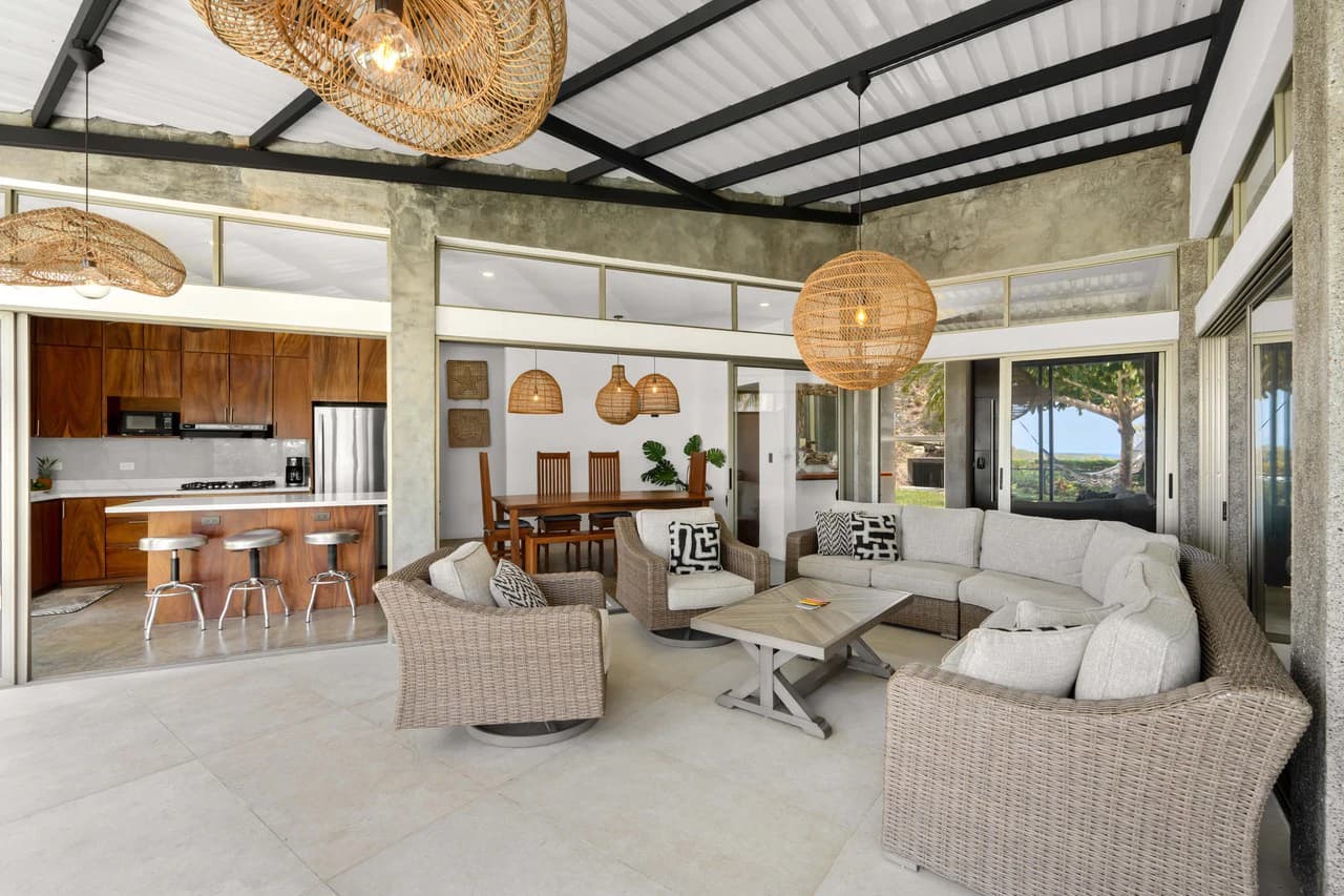 Casa Hijau: Modern Ocean-View Surf Home in Marbella - photo 6