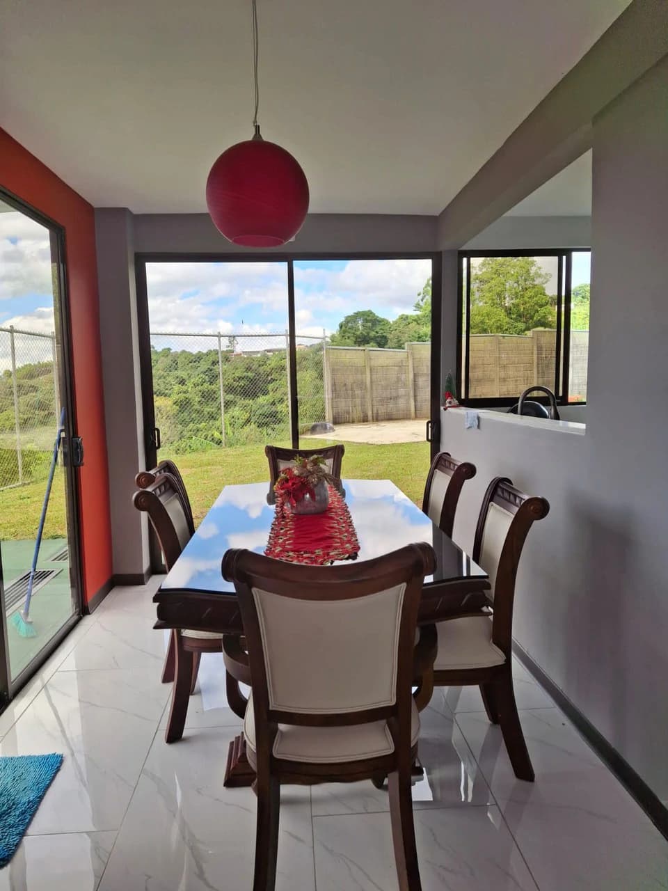 Casa Vista!: 3 level Cityview Hilltop Estate + 27,980m2 - photo 4